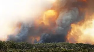 Three dead as fires bring &lsquo;hell on Earth&rsquo; to NSW