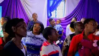 UNIFINYANGE/SWAHILI PRAISE/WATCH TO THE END...