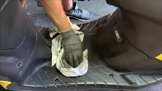 Meguiar's Ultimate Black - Rinnovare le plastiche di Scooter, Moto, Auto, Camper.....ecc