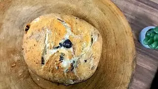 Olive Bread | Crunchy on the Outside Soft on the Inside | Very Easy Recipe