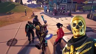 Flexing Rare Emotes and Emote Battles With The Golden Skull Trooper Skin