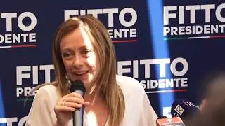 Giorgia Meloni con candidato cdx Regione Puglia, Raffaele Fitto. Seguiteci in diretta da Bari!