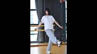 RINA dance practice ⭐💕 #kpop #ai #luminai #ia #dance #music #shorts