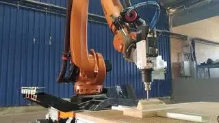 7 axis milling cell KUKA KR210 R3100 + linear track + tool station + HSD spindle