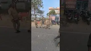 Bach Gaya Police se🤯#viral #police #reaction #pleasesubscribe