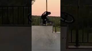 Че там?🥳#bmx #bmxplus #scooter #automobile #трюковойвелосипед #bmxlife #btmx
