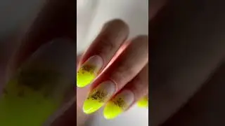 Золотая фольга на ногтях #хочуврек #gold #yellow #beauty