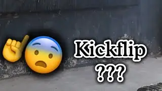 Street skating (big kickflip)