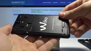 Как вынуть батареи из Wiko Harry? / Замена батареи на Wiko Harry