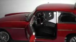 AUTOart 1:18  - MGB GT COUPE MK 2 1969 - diecast model car, red body