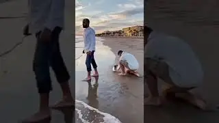 Easy PHONE TRICK📲using a mirror🪞📸 #photography  #beach #creative  #iphone