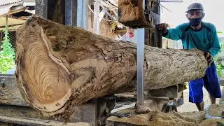 The production process of quality teak wood boards is full of old grain.