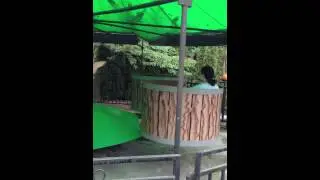 Spinning barrel ride
