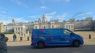The Queen's Guard 💂&zwj;♀️ #subcrible #followers me #lord #Buckinghamplace #london 