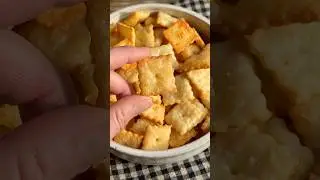 Homemade White Cheddar Cheez Its