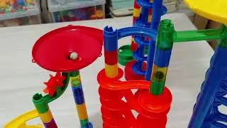 Colour 1v1 Marble Run Race with Homemade Ramp!
