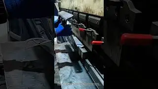 Press Brake Bending 8mm Steel Plate with ZERO Marks | Satisfying Factory Process