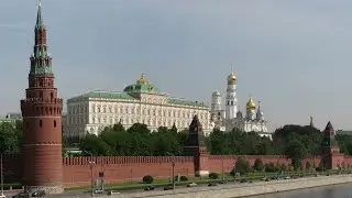 breaking news war broke out in Russia  police and protesters clash
