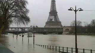 Crue de la Seine: l'eau continue &agrave; monter &agrave; Paris (2)