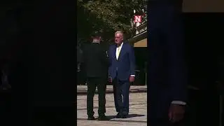Zelensky Presents Award To US Special Envoy Keith Kellogg