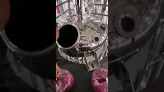 Feeding rose to distillation machine