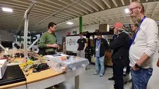 Специальная экскурсия по заводу для клуба владельцев Aptera и сессия вопросов и ответов, часть 1/2