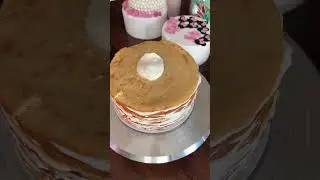 Milk girl cake with strawberry 🍓