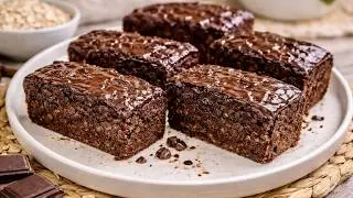 Nimm Bananen, Haferflocken und Kakao!Ein Kuchen ganz ohne Mehl, Zucker und Öl!