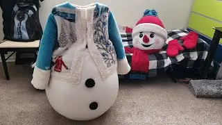 Making a Snowman Mascot ❄️ Putting On & Taking Off!
