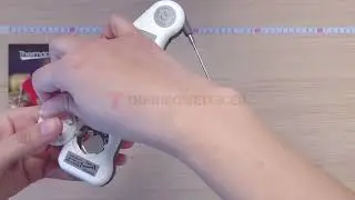 Thermapen&reg; Vacuum Thermometer with Miniature Needle Probe