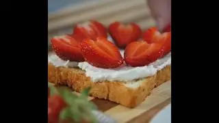 Strawberry Bruschetta #bruschetta #breadrecipe #bread #breadrolls #breadrecipes