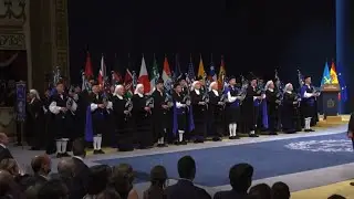 Himno de España, interpretado por la Real Banda de Gaitas Ciudad de Oviedo
