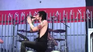 Asking Alexandria - The Black (live)