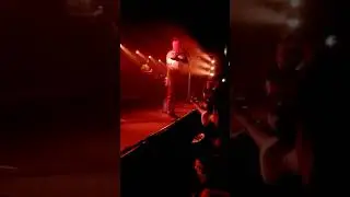Frank Carter and The Rattlesnakes - Frank's speech about safe gigs for women (Budapest 30-03-2019)
