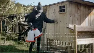 Life in the mountains: I finally have chickens, work in the garden....(subtitles)