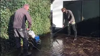 Groene aanslag? Zo krijg je je bestrating weer schoon