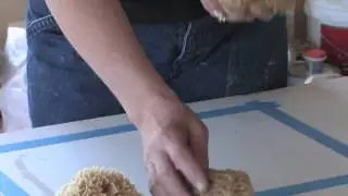 Decorative Painting Techniques : How to Sponge Paint Walls