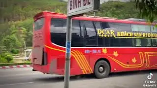 Minh me xe bus roi ae