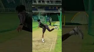 A contest of a different kind!Babar Azam bowls to Shaheen Shah Afridi in the nets 🏏 MA2A