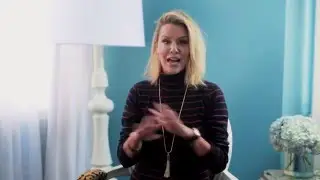 Courtney Kerr Hair Tutorial - What To Do With Dirty Hair