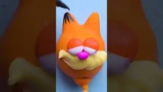Grumpy never tasted so good! 😼🍰 Garfield cake pop!