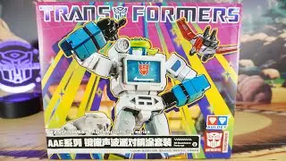 Unboxing: Auldey Transformers AAE-S Shattered Glass Soundwave
