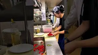 Cut 10 Tomatoes in Seconds with This Hack😯