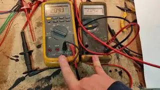 Checking capacitors for leakage in a very simple way without special tools