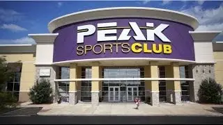 Открытый бассейн спортивного клуба Peak