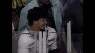 Scott Walker Vs Jason Arnott 04.22.95
