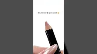 The prettiest lip pencil gloss shade 😍🩰 #lipgloss #lippencil #kikomilano #makeup #makeupfinds #fyp