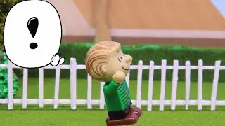 Snoopy | Sally Plays Football | BRAND NEW Peanuts Stop Motion | Videos For Kids | Snoopy Toys
