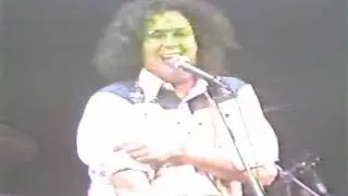 FLO & EDDIE BOTTOM LINE NEW YEARS 1981