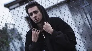 c&oslash;zyb&oslash;y - breakup // breakdown (OFFICIAL MUSIC VIDEO)